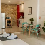 Apartment For 2 Just 250m From Largo Intendente Lisbon