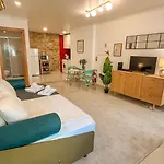 For 2 Just 250m From Largo Intendente * Lisbon