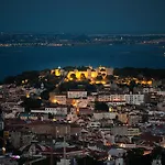 Apartment For 2 Just 250m From Largo Intendente Lisbon