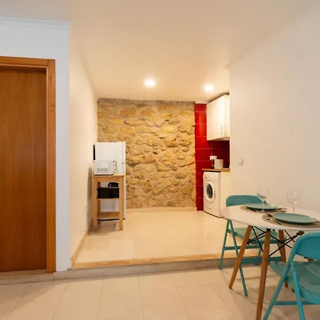 Apartment For 2 Just 250m From Largo Intendente Lisbon