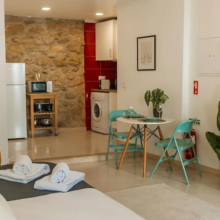 Apartamento For 2 Just 250m From Largo Intendente Lisboa