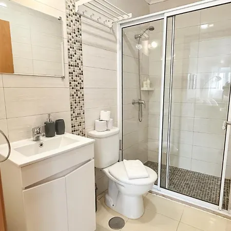 Apartment For 2 Just 250m From Largo Intendente