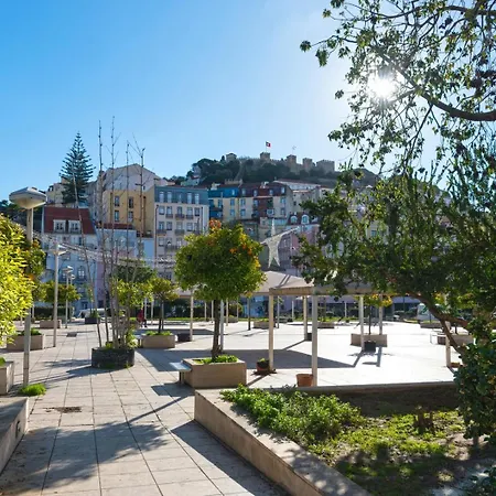 Apartment For 2 Just 250m From Largo Intendente *